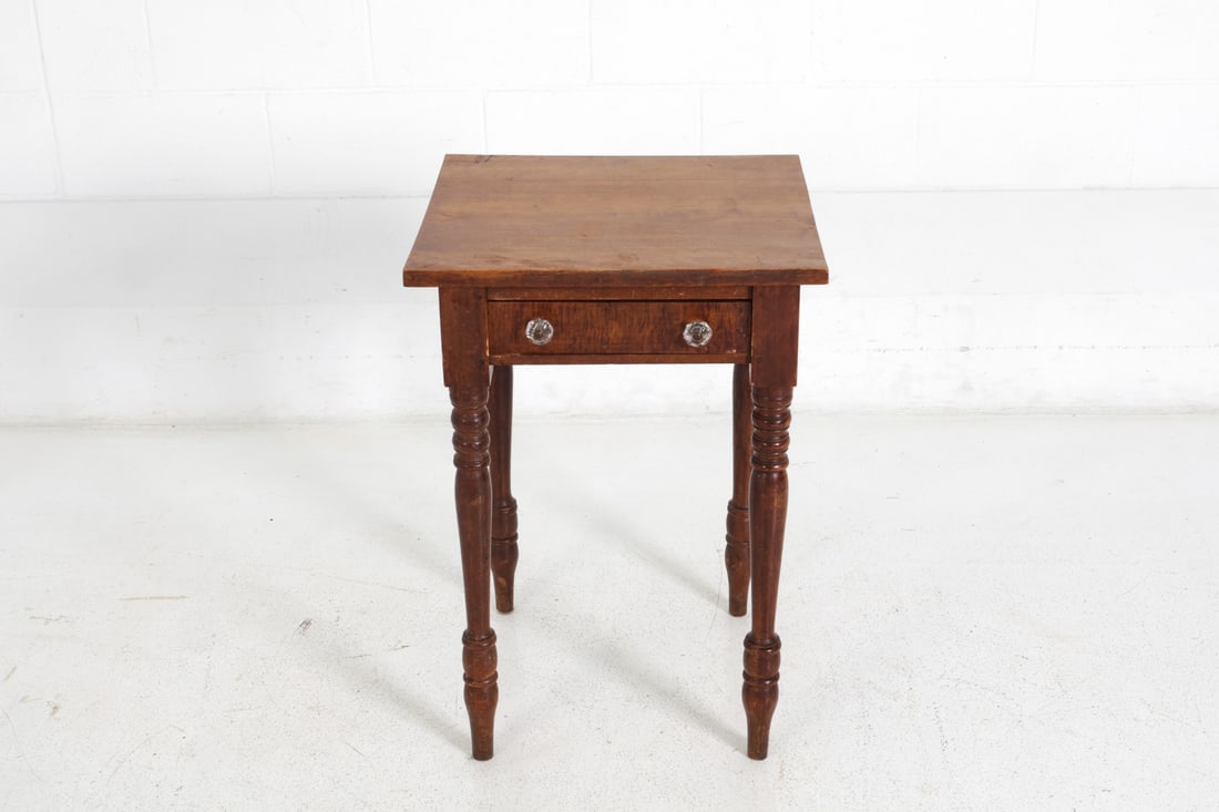 SHERATON STYLE MAPLE SIDE TABLE - 4
