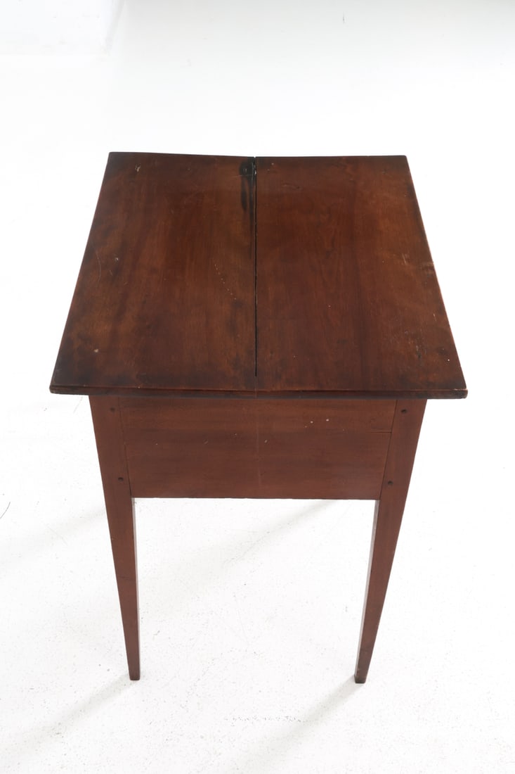 FEDERAL STYLE CHERRY SIDE TABLE - 7