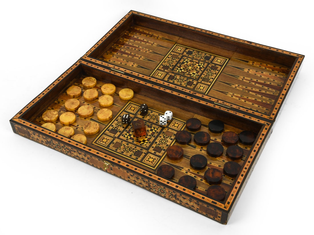 SYRIAN WOODEN BACKGAMMON & CHESS SET (1 of 13)