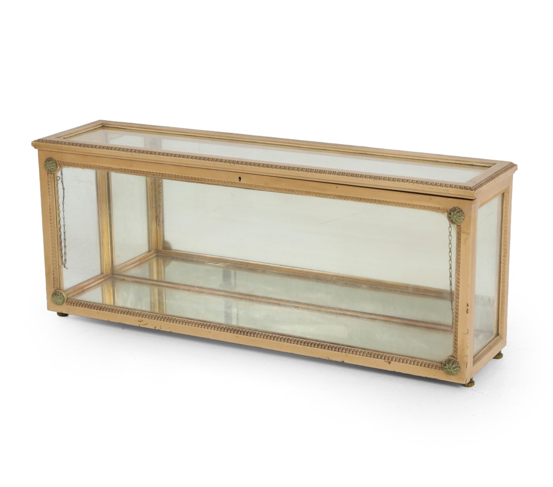 VINTAGE GILT FRAME GLASS DISPLAY CASE (1 of 13)