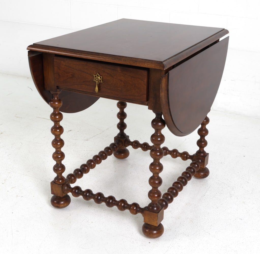 MARTHA STEWART FOR BERNHARDT WALNUT SIDE TABLE (1 of 18)