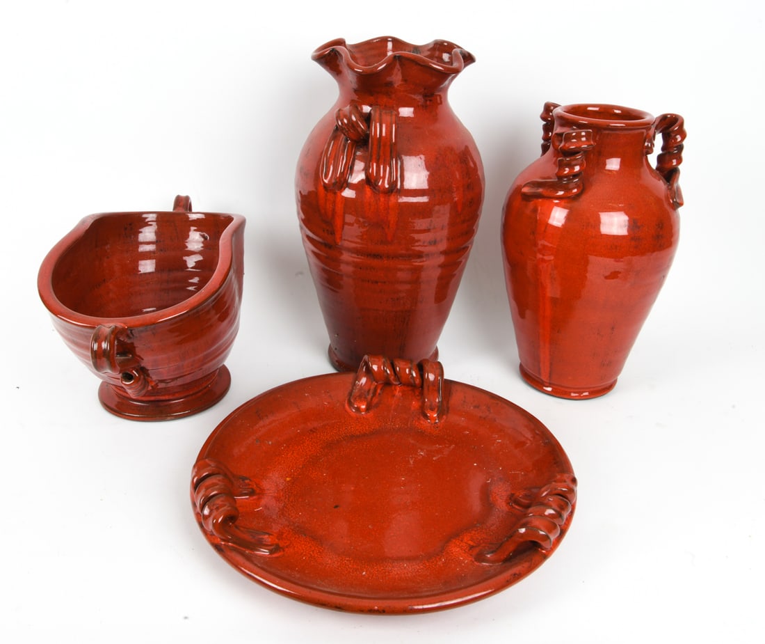 DECORATIVE CERAMIC GROUPING - 5