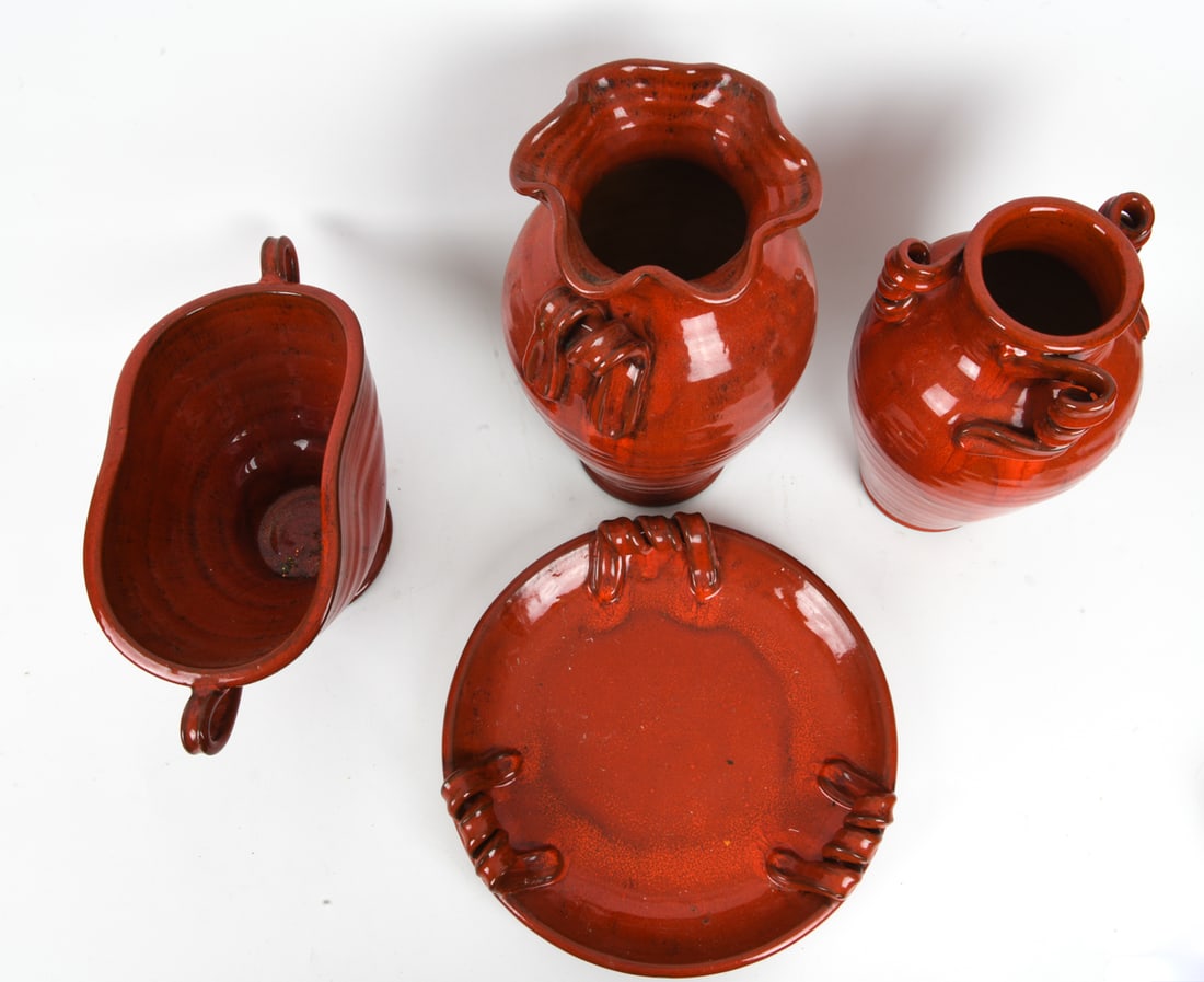 DECORATIVE CERAMIC GROUPING - 8