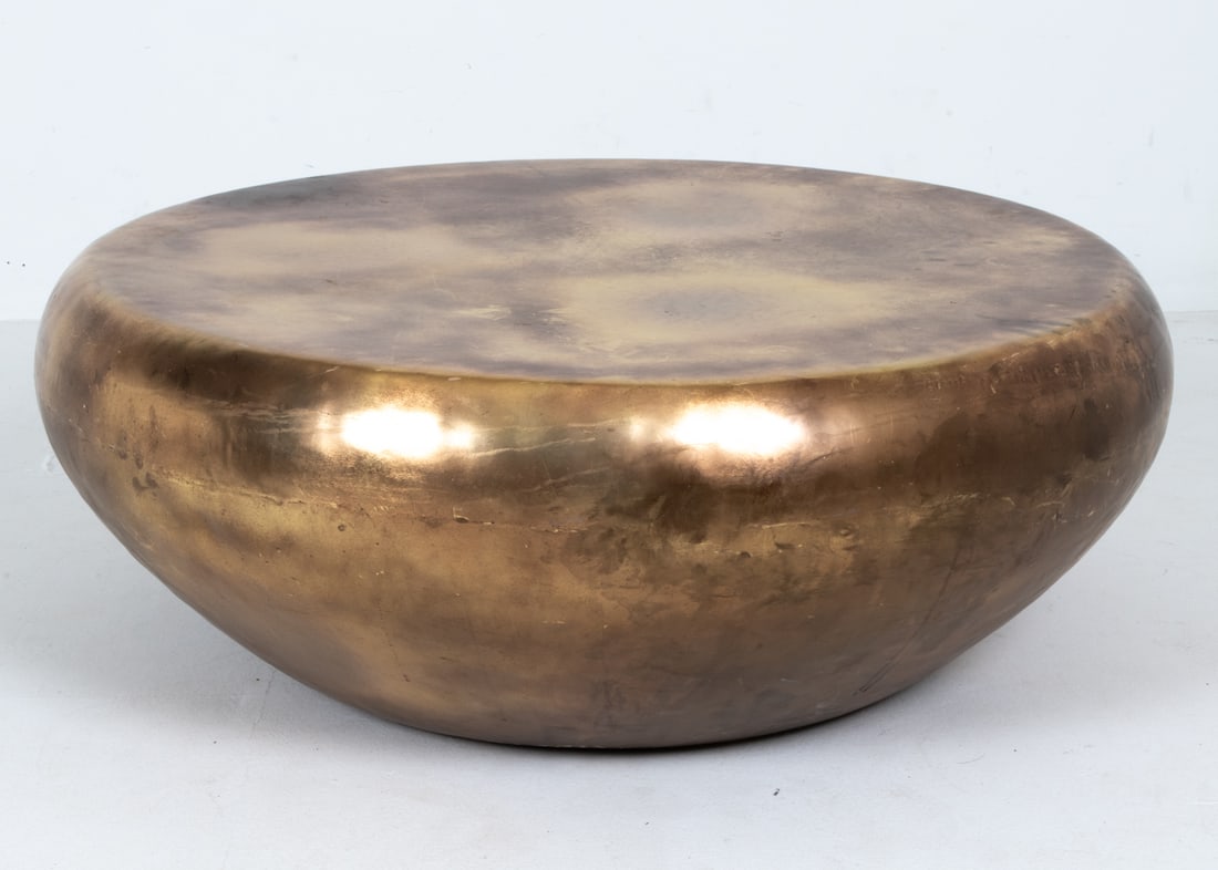 ROUND HAMMERED BRASS COFFEE TABLE - 2