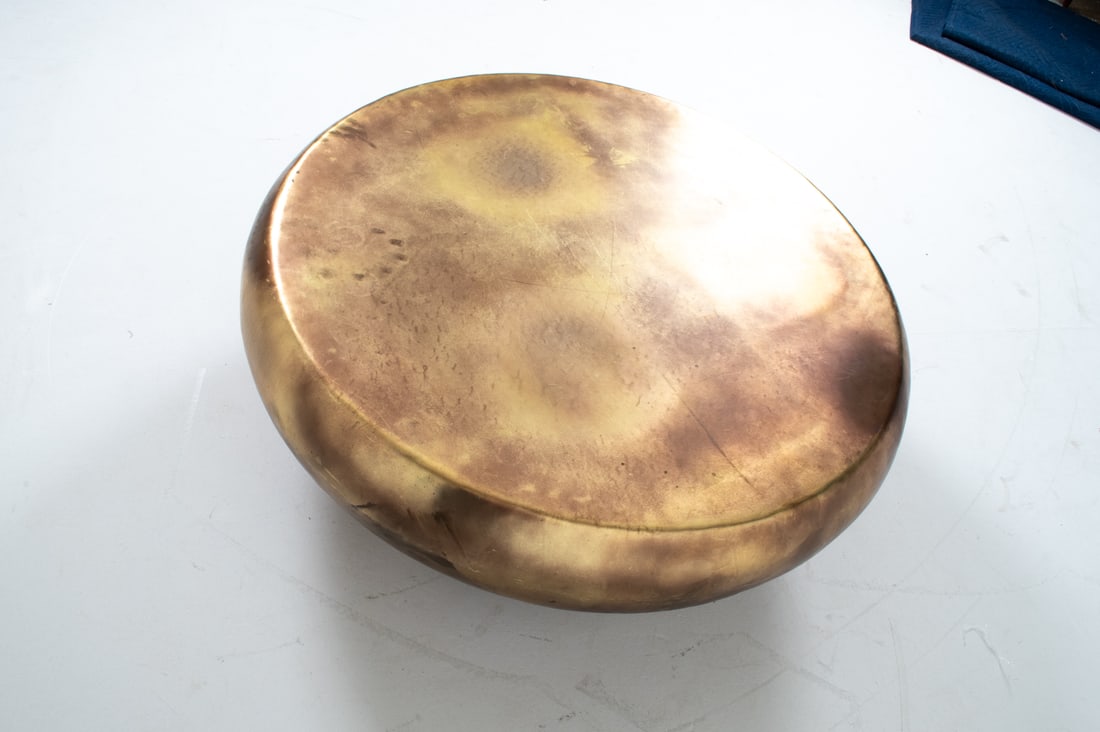 ROUND HAMMERED BRASS COFFEE TABLE - 9