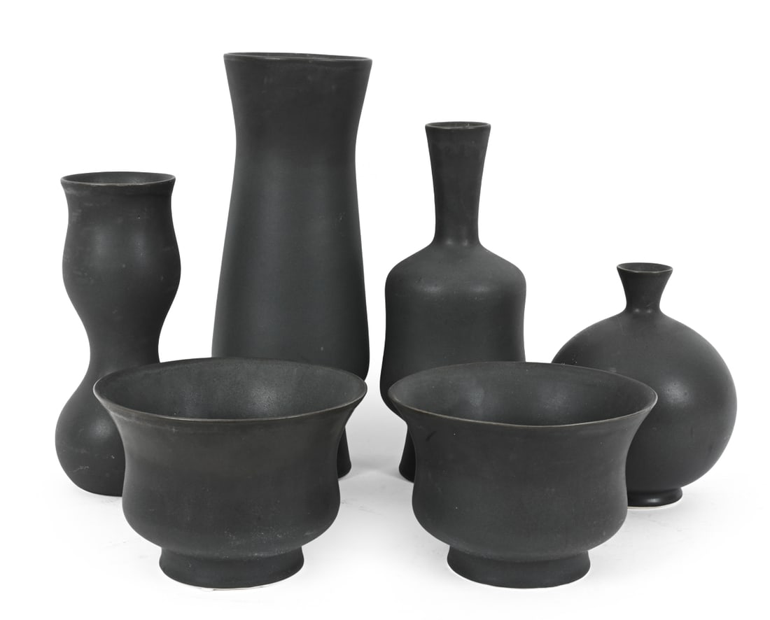 KLEINREID STUDIO POTTERY VASE GROUPING (1 of 14)