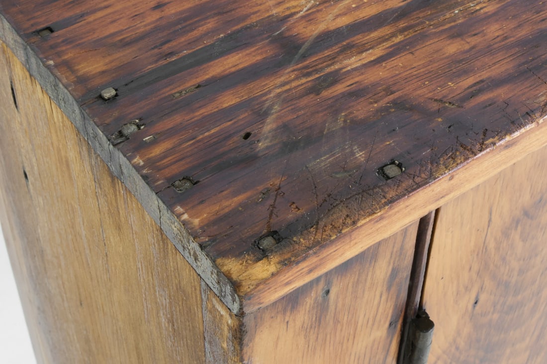 19TH C. PRIMITIVE PINE WALL CABINET - 10
