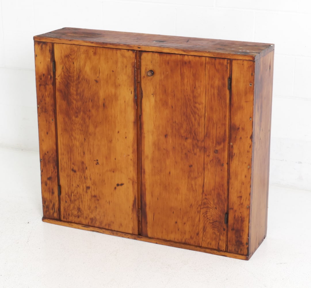 19TH C. PRIMITIVE PINE WALL CABINET - 2