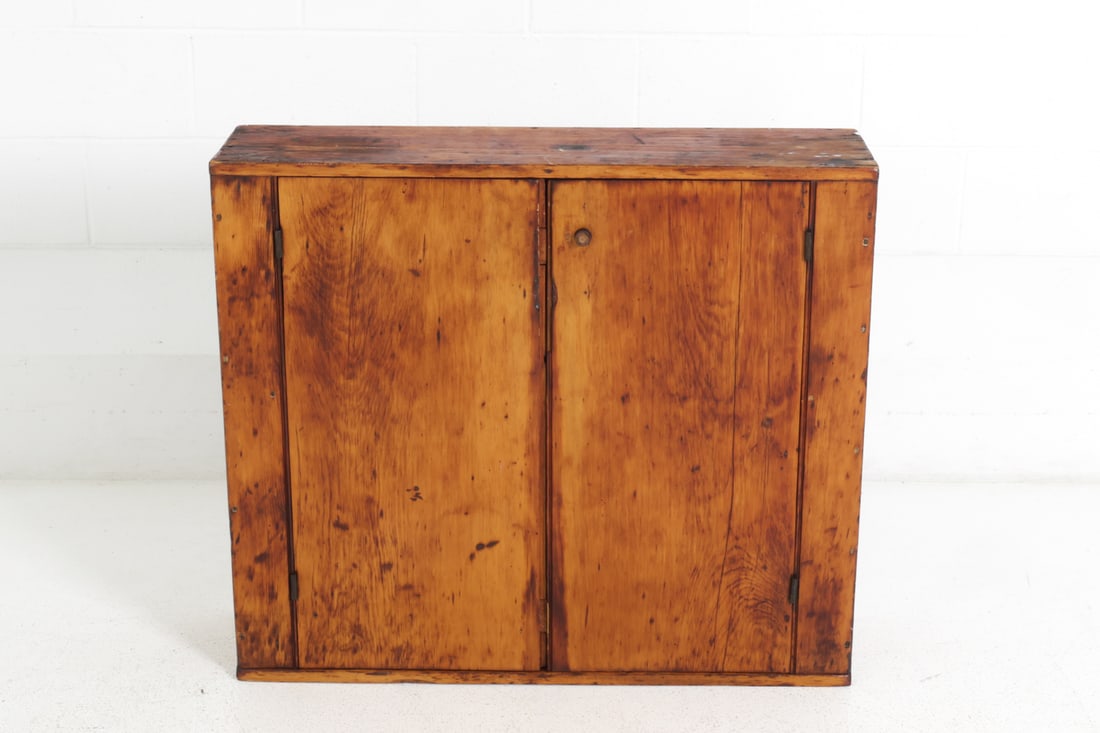 19TH C. PRIMITIVE PINE WALL CABINET - 4