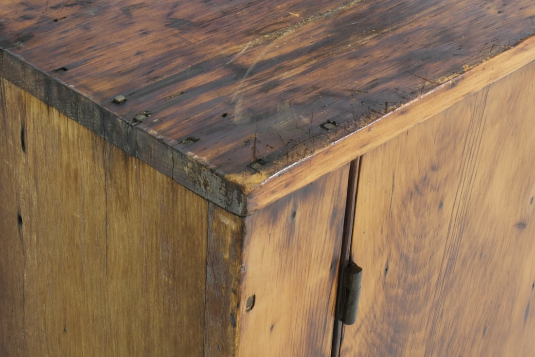 19TH C. PRIMITIVE PINE WALL CABINET - 8