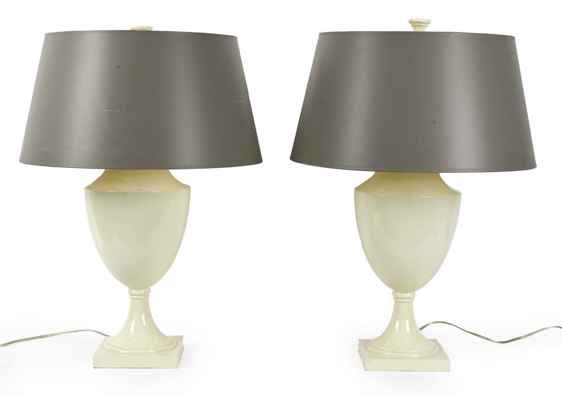 PAIR OF BARBARA COSGROVE TABLE LAMPS (1 of 12)