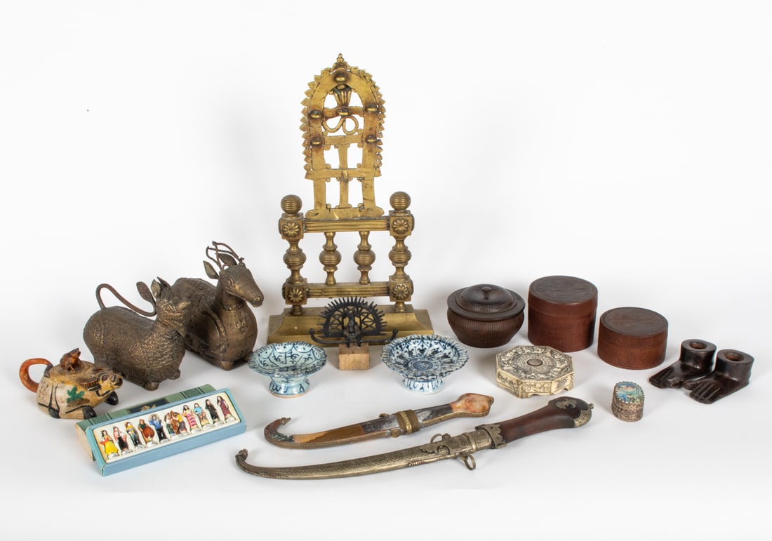 VINTAGE DECORATIVE GROUPING INCL. CHINESE (1 of 20)