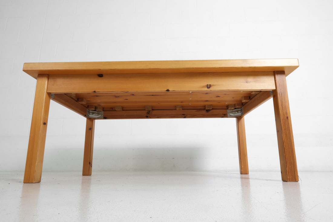 SWEDISH PINE COFFEE TABLE - 12