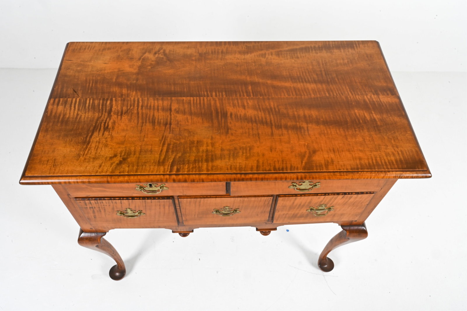 18TH C. QUEEN ANNE TIGER MAPLE LOW BOY - 7