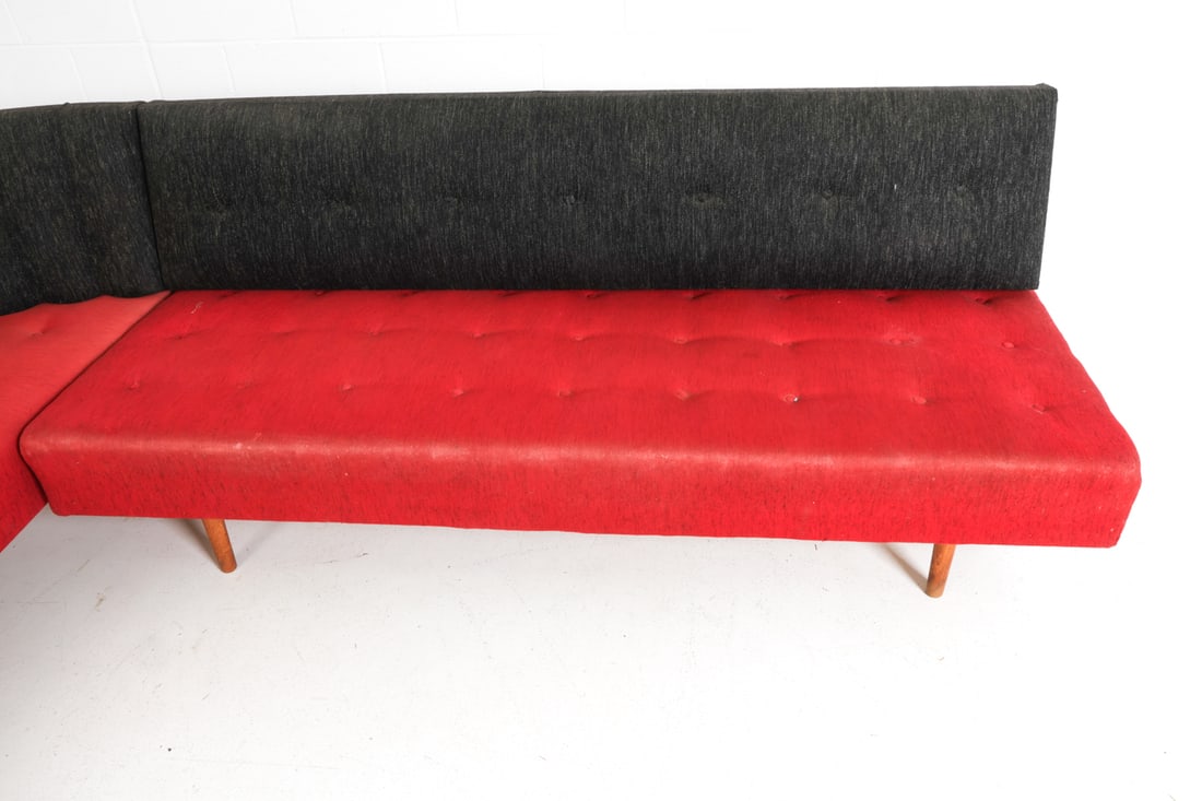 SCANDINAVIAN SECTIONAL SOFA - 7