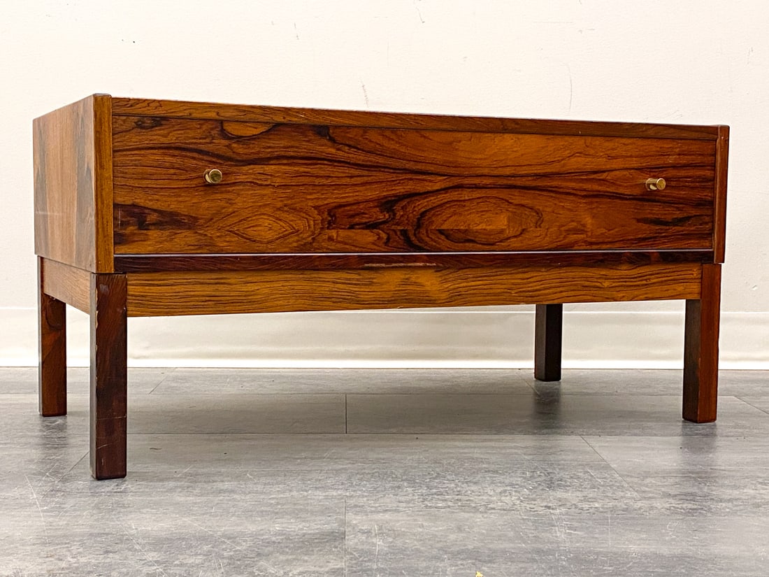 ATTR POUL NORREKLIT DANISH ROSEWOOD LOW CHEST (1 of 13)