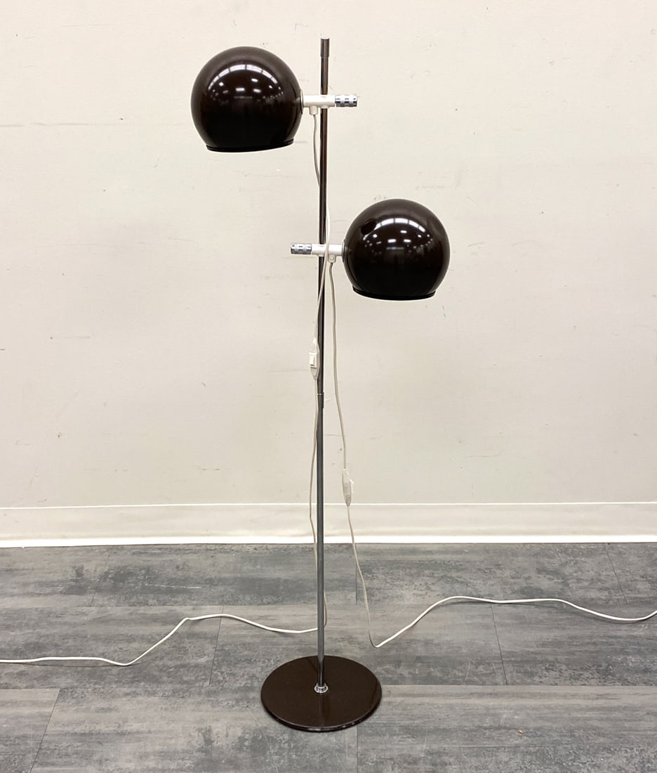 HEMI SWEDISH CHROME FLOOR LAMP C. 1970S (1 of 16)