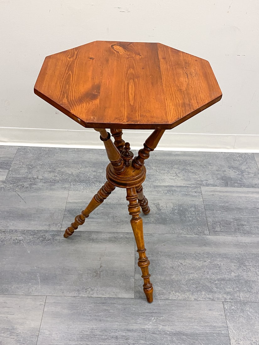 SCANDINAVIAN TURNED PINE TABLE - 6