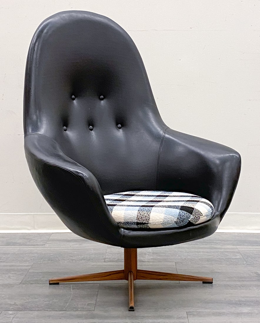 STYLE OF OVERMAN SWEDISH SWIVEL CHAIR C. 1960S (1 of 14)