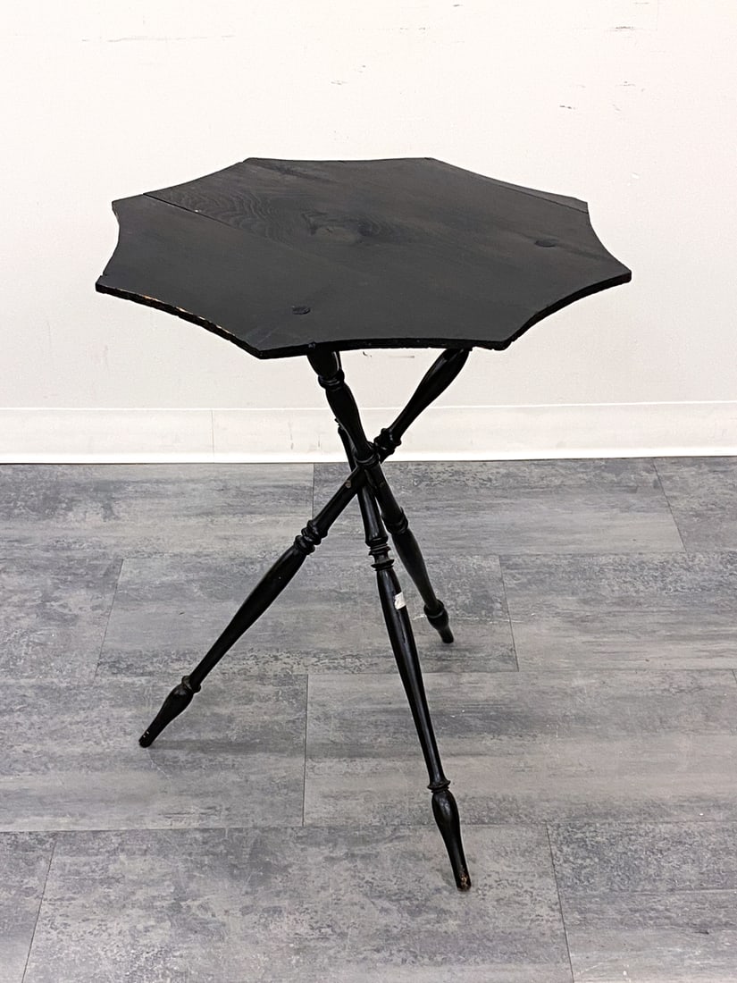SWEDISH PAINTED PINE SIDE TABLE - 6