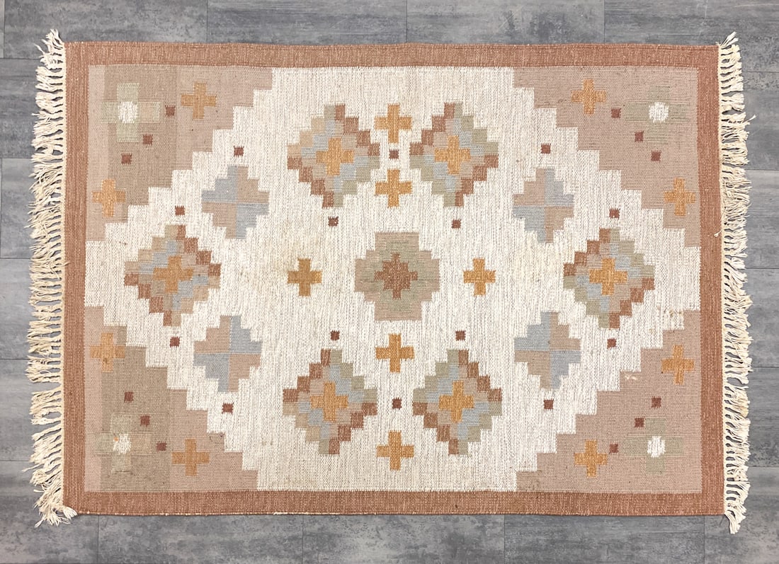 SWEDISH ROLLAKAN FLATWEAVE RUG C. 1960S: Dimensions: H 87" x W 57" Condition: Wear consistent with age and use. Some distress to edges. Fading, discoloration spots, soiling.