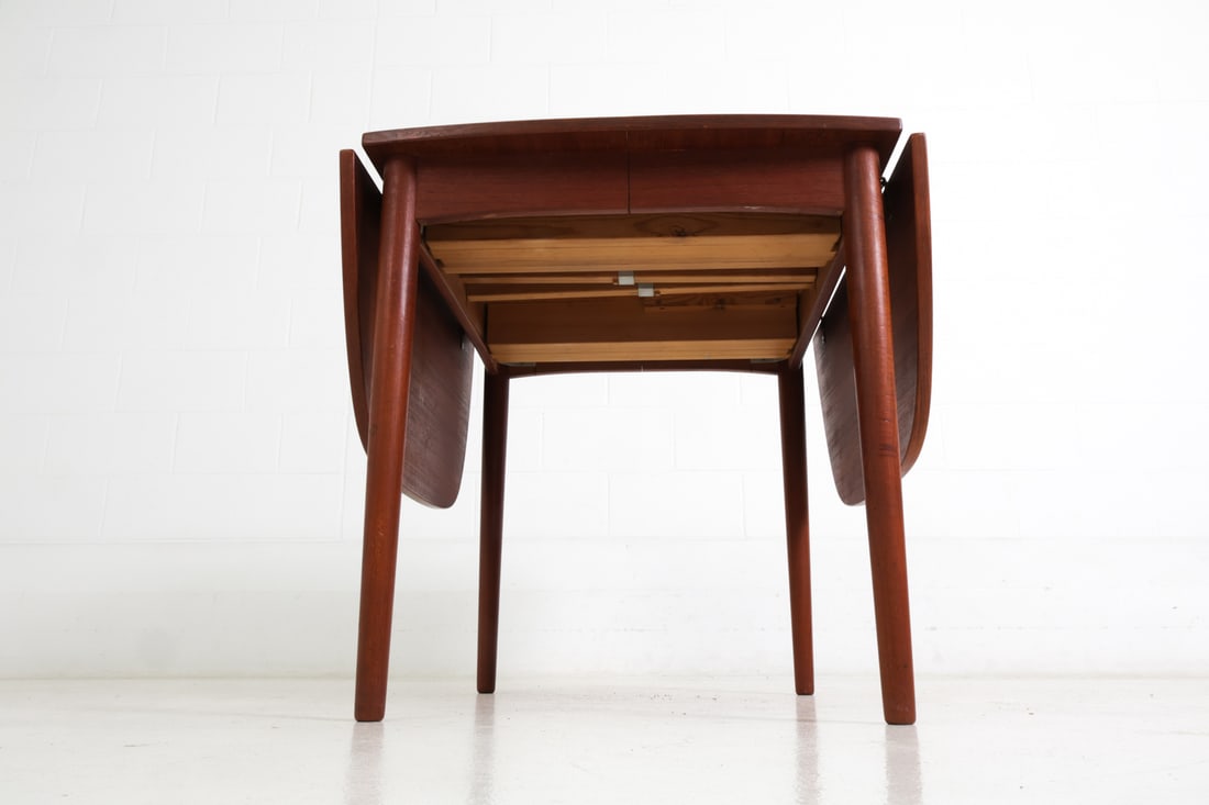 VODDER STYLE DANISH TEAK EXTENDING DINING TABLE - 15