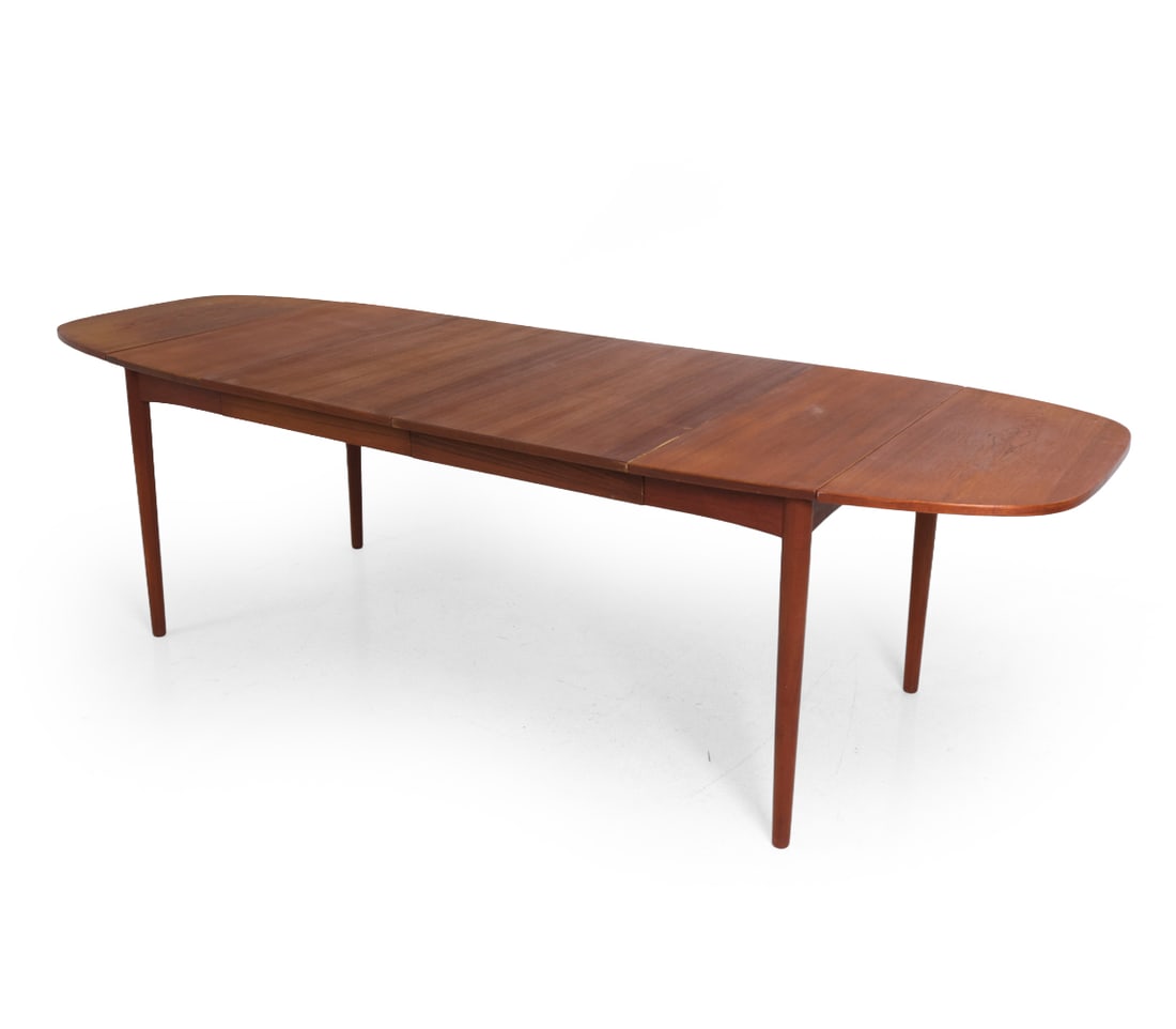 VODDER STYLE DANISH TEAK EXTENDING DINING TABLE - 2