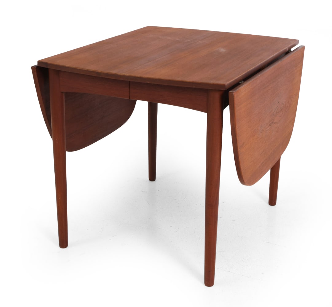 VODDER STYLE DANISH TEAK EXTENDING DINING TABLE - 4