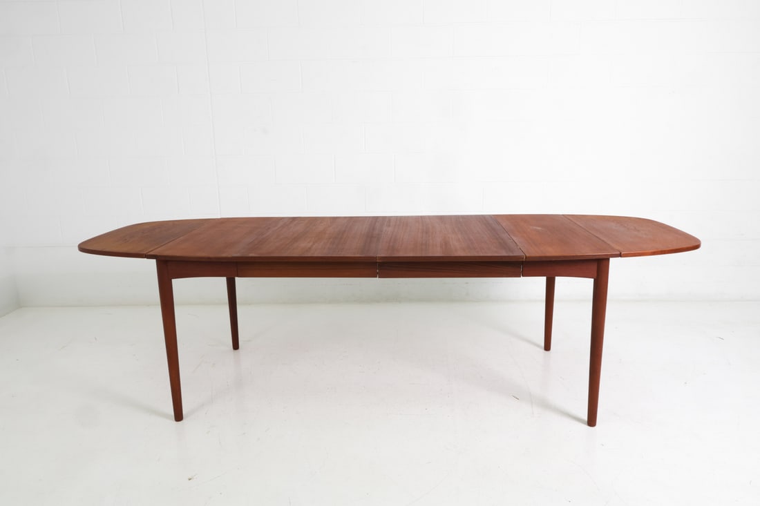 VODDER STYLE DANISH TEAK EXTENDING DINING TABLE - 6
