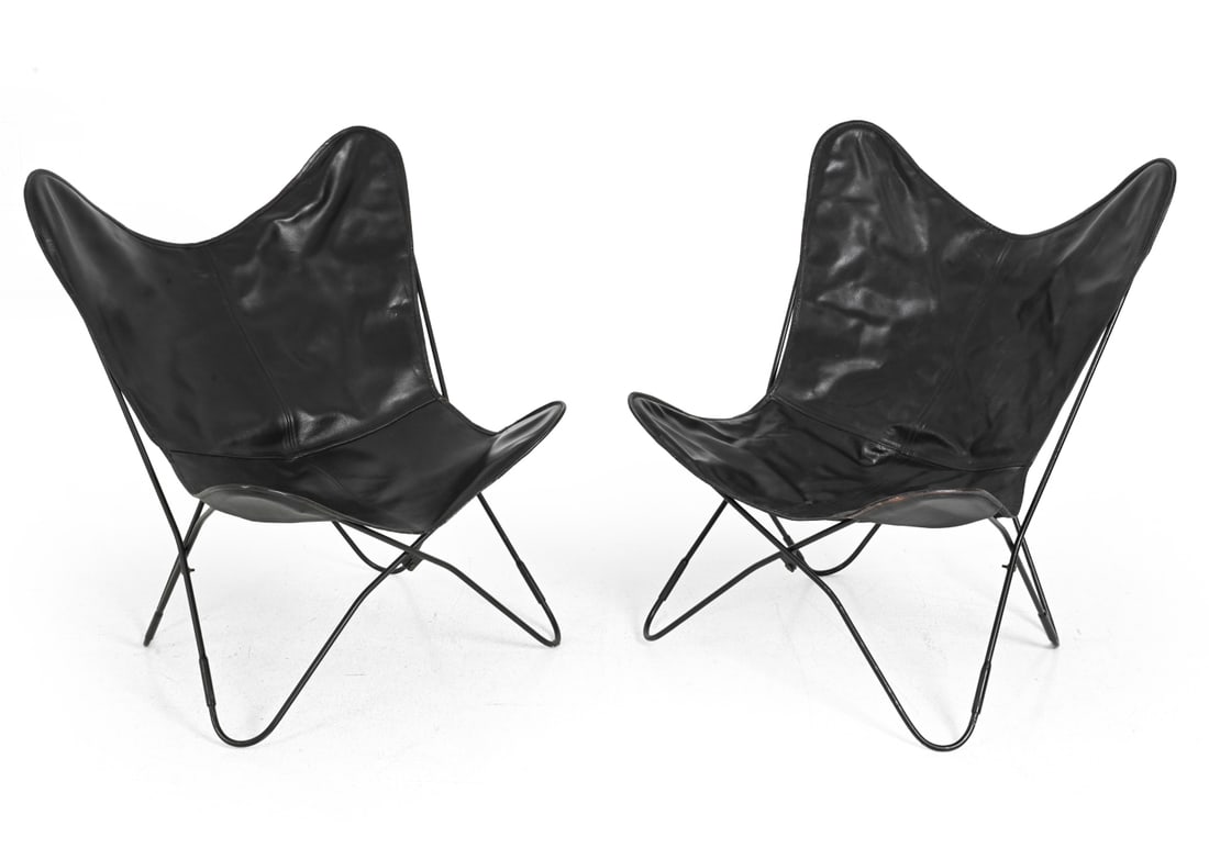 PAIR KNOLL STYLE LEATHER BUTTERFLY CHAIRS