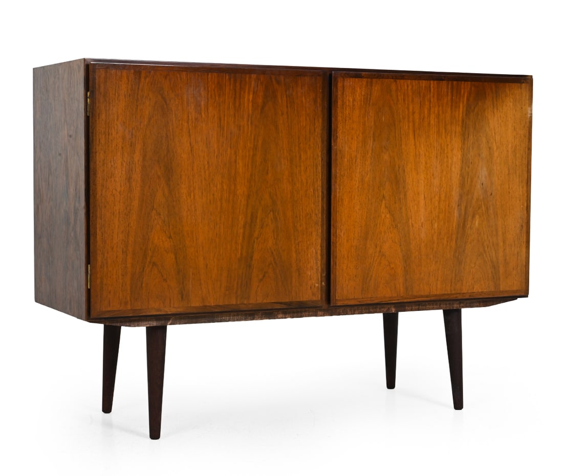 OMANN JUN MODEL 4 DANISH ROSEWOOD CABINET C. 1960S (1 of 13)