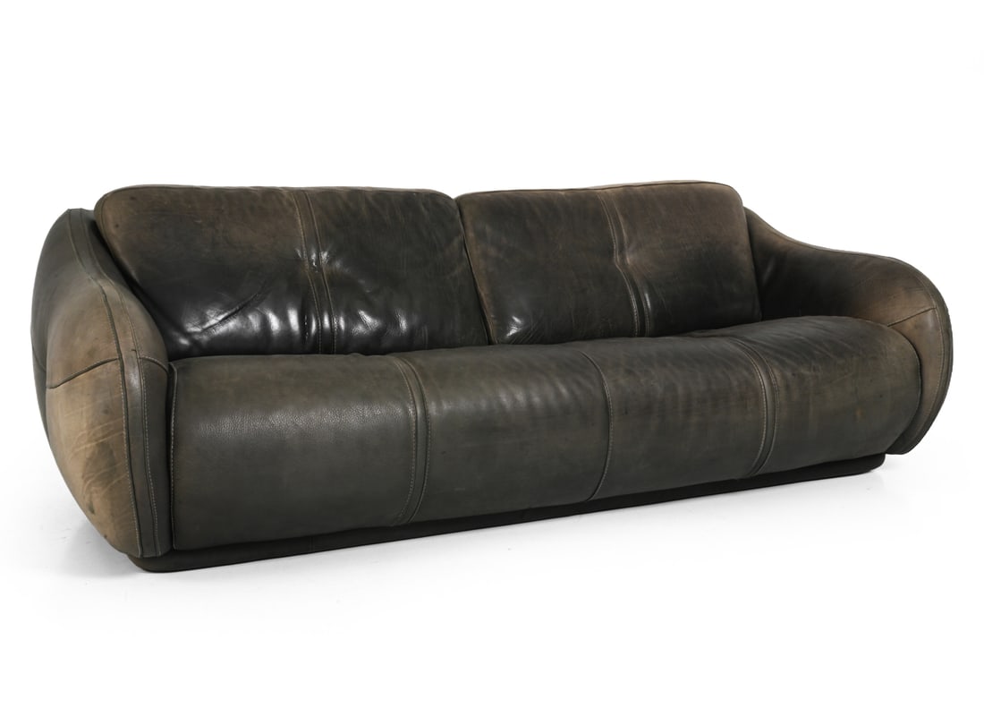 INCANTO ITALIAN LEATHER SOFA (1 of 1)