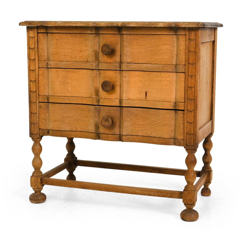 KJAERNULF STYLE OAK CHEST OF DRAWERS C. 1960S (1 of 17)