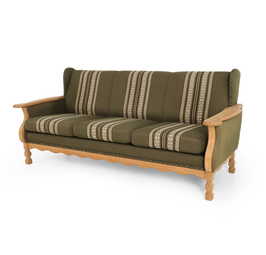 KJAERNULF STYLE DANISH OAK SOFA C. 1970S