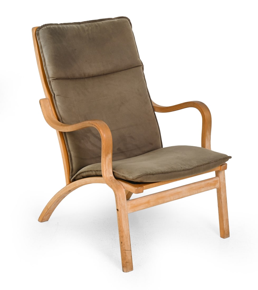 STOUBY DANISH LOUNGE CHAIR C. 1960S
