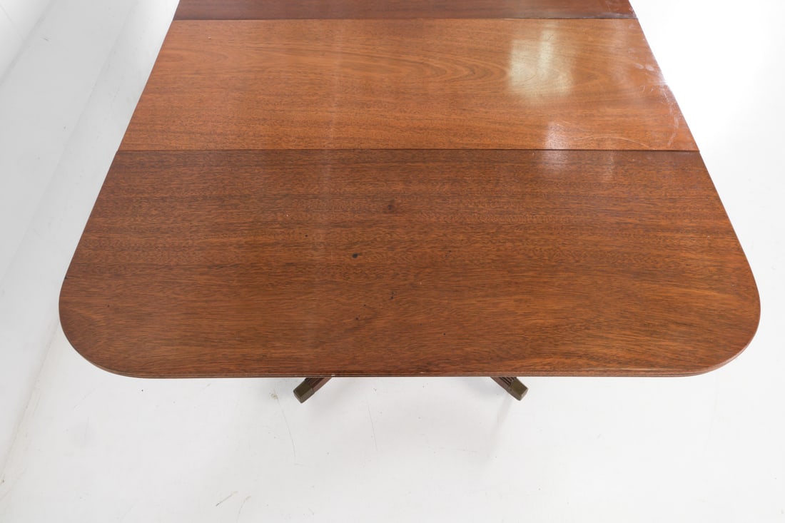DUNCAN PHYFE-STYLE MAHOGANY EXTENDING DINING TABLE - 10
