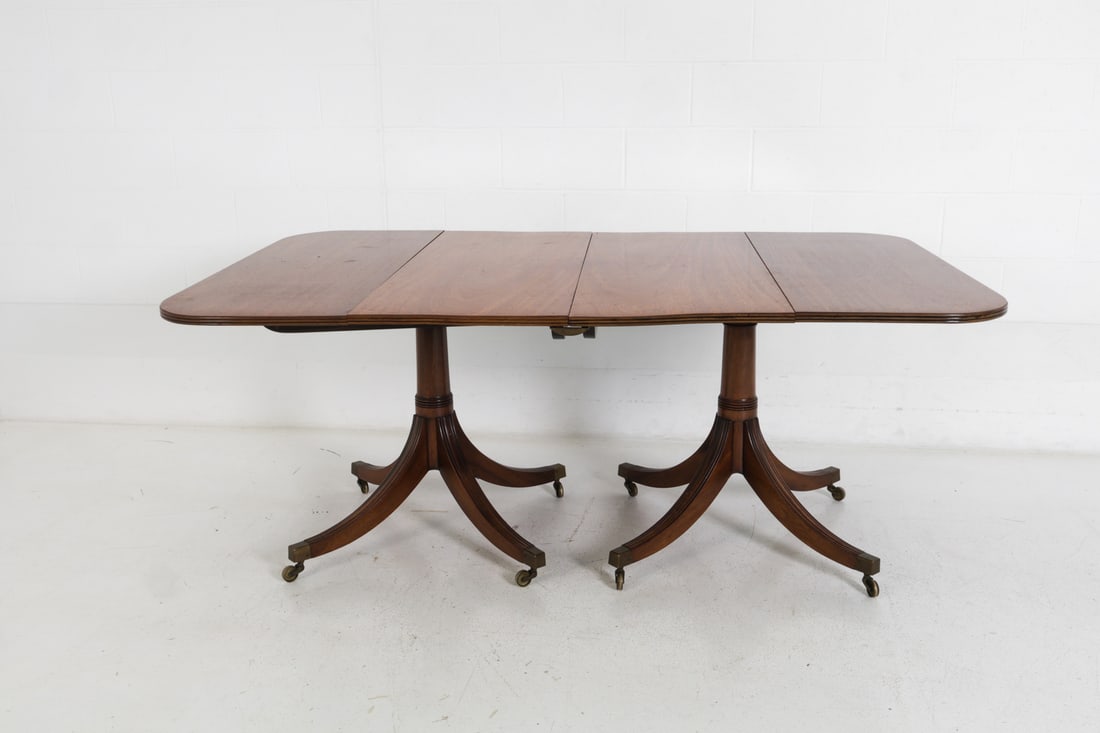 DUNCAN PHYFE-STYLE MAHOGANY EXTENDING DINING TABLE - 12