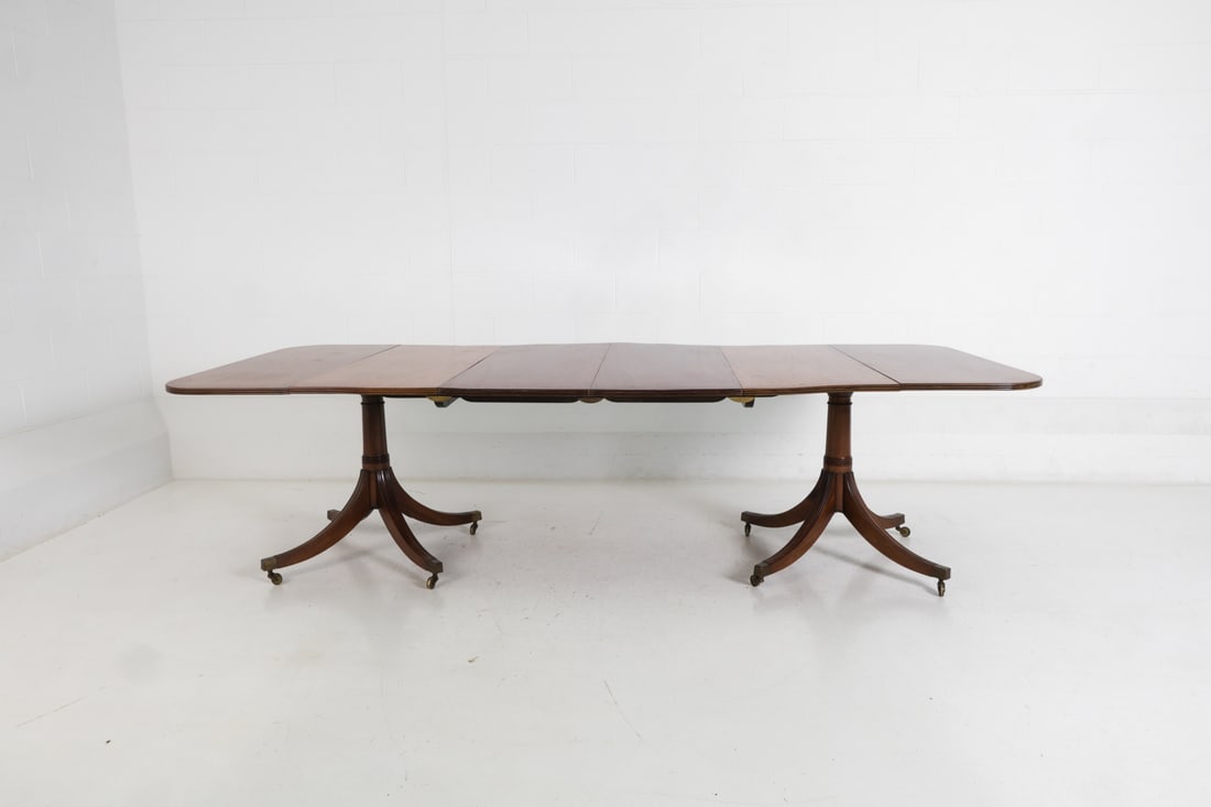 DUNCAN PHYFE-STYLE MAHOGANY EXTENDING DINING TABLE - 4