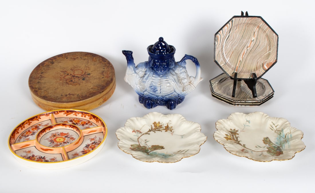 DECORATIVE PORCELAIN GROUPING INCL. LIMOGES (1 of 16)