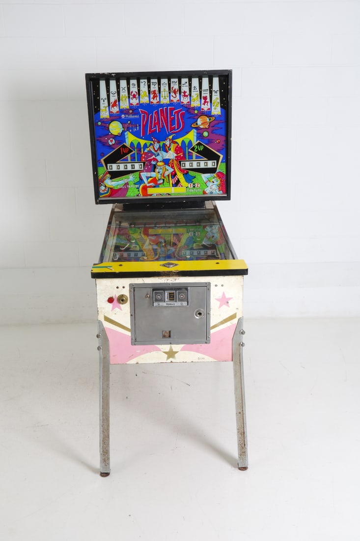 WILLIAMS "PLANETS" PINBALL MACHINE - 5