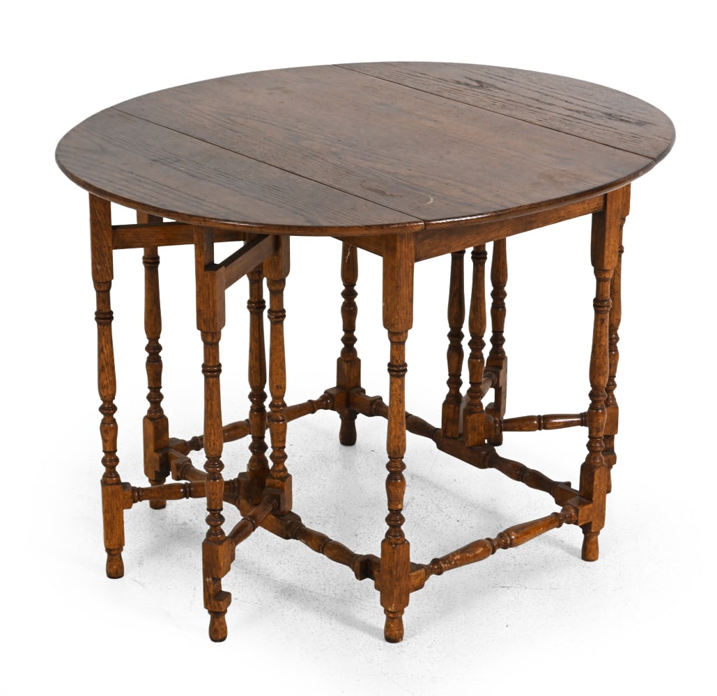 WILLIAM & MARY STYLE OAK GATE-LEG TABLE (1 of 1)