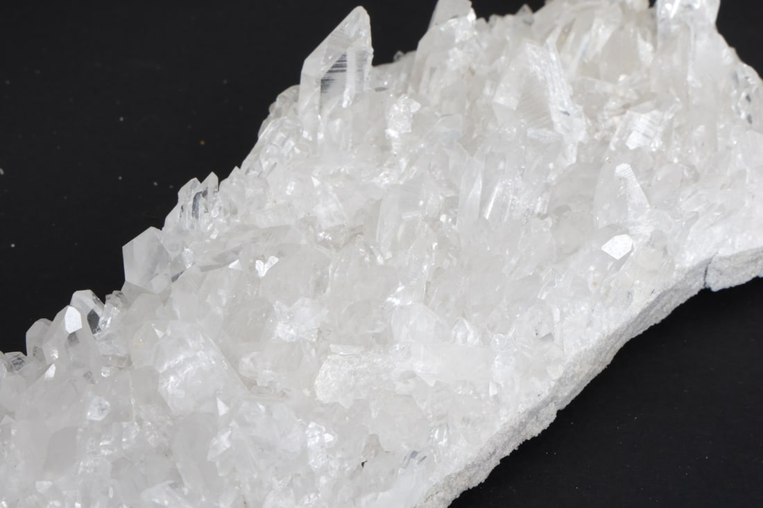 RAW QUARTZ CLUSTERS GROUPING - 6