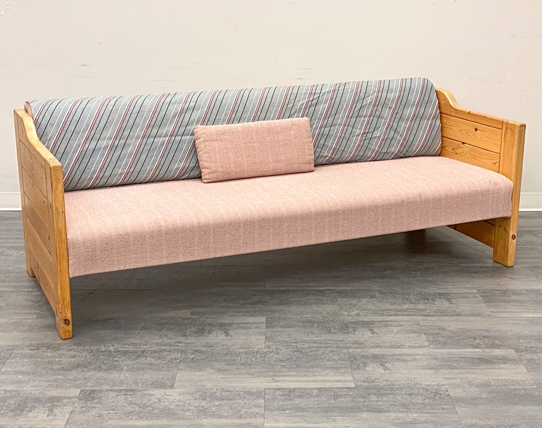 SCANDINAVIAN PINE DAYBED SOFA - 2