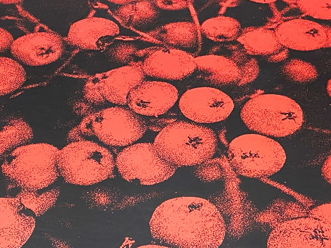 MARIMEKKO ROWANBERRY DINING TABLE - 4