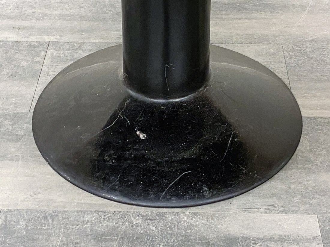 MARIMEKKO ROWANBERRY DINING TABLE - 5