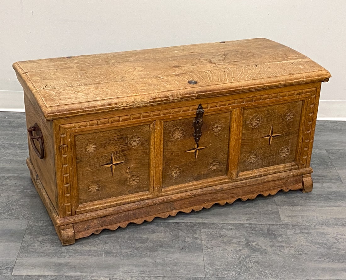 19TH C. ANTIQUE SCANDINAVIAN OAK BLANKET CHEST: Includes key. Features nautical star motif and inlaid design. Scandinavian, 19th century. Dimensions: H 20" x W 45" x D 19" Condition: Wear consistent with age and use. Scuffs, rubs, stress cracks,