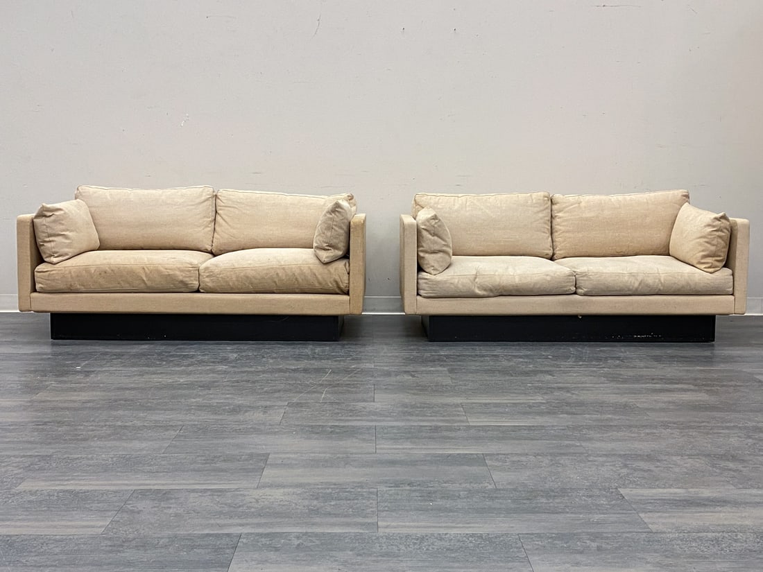 PAIR ATTR. ERIK JORGENSEN "EJ 220" LOVESEAT SOFAS - 4