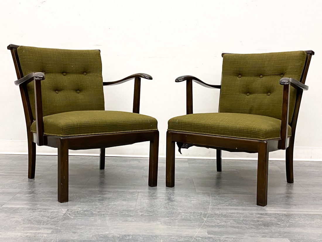 PAIR STYLE OF FRITZ HANSEN DANISH LOUNGE CHAIRS (1 of 15)