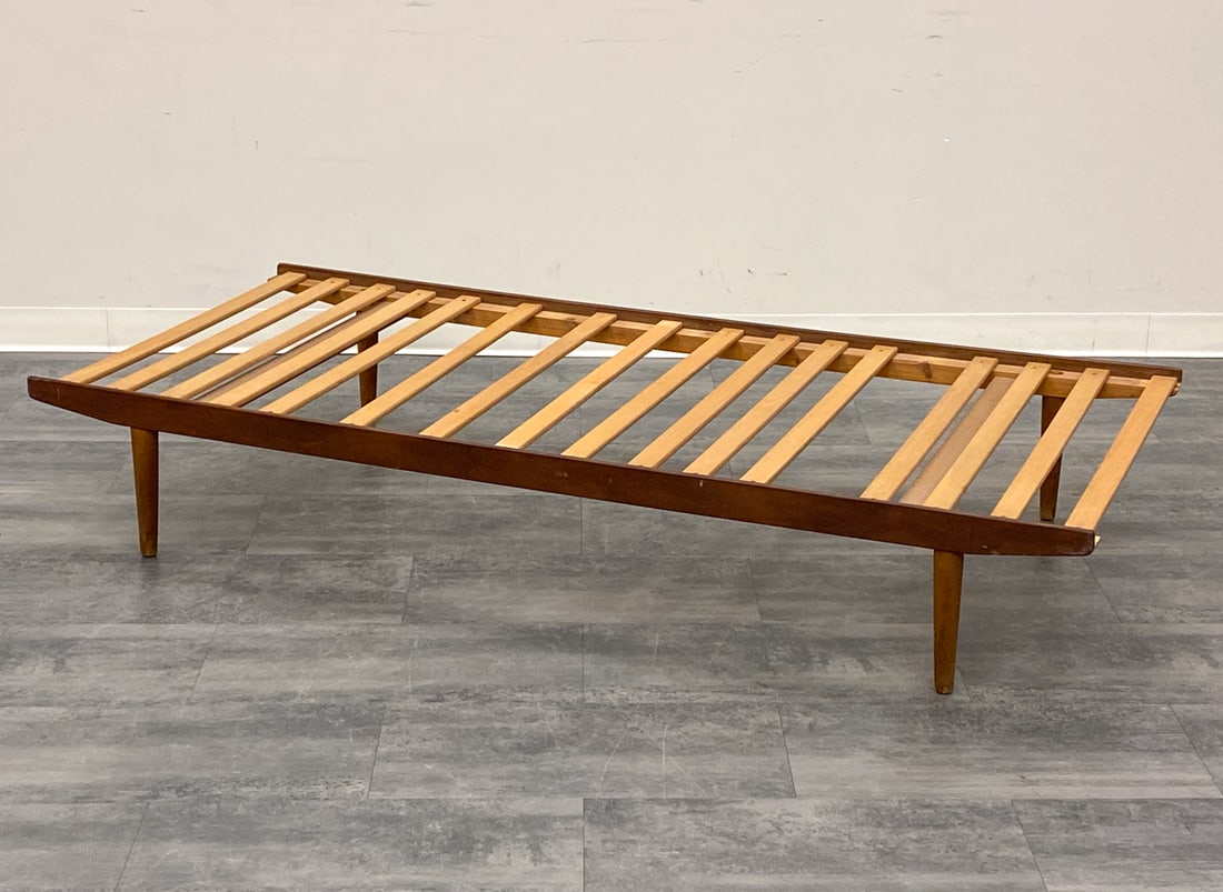 STYLE OF POUL VOLTHER DANISH TEAK DAYBED FRAME (1 of 11)