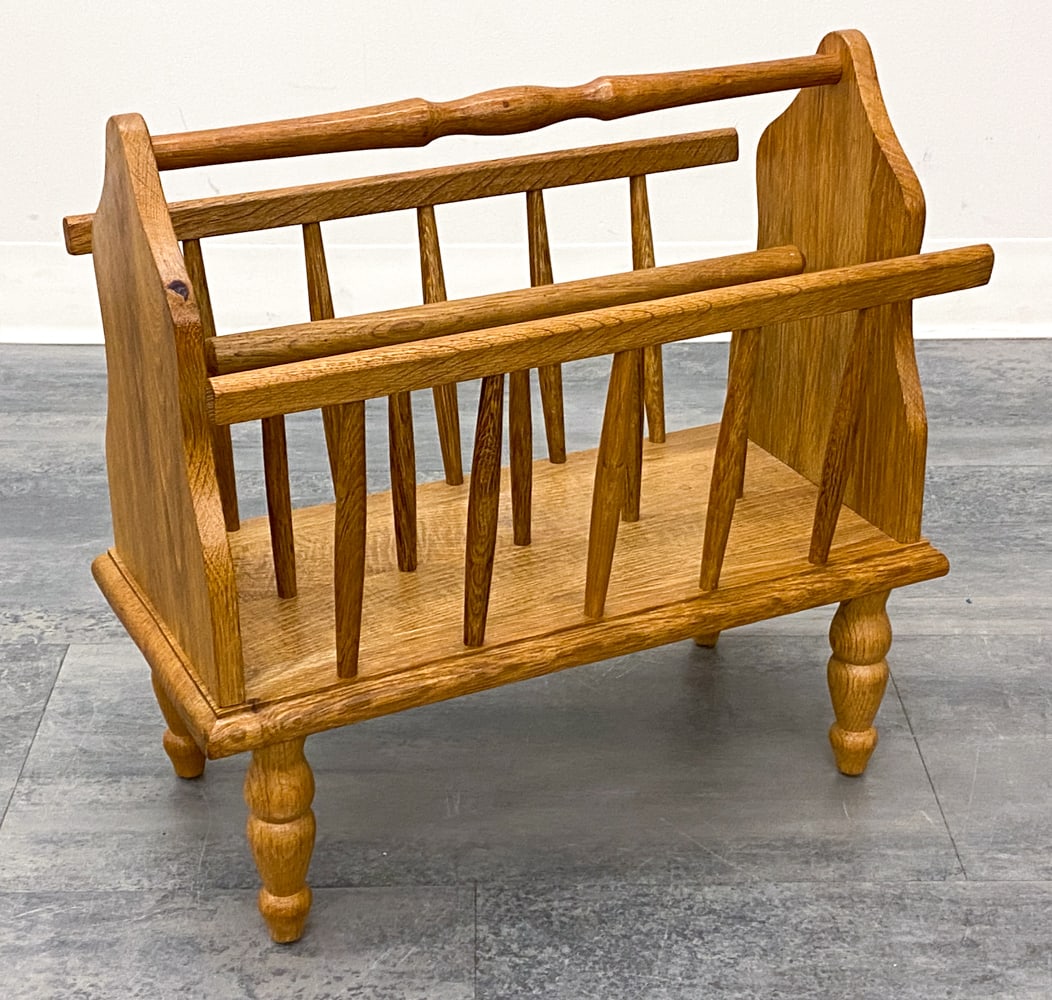 KJAERNULF STYLE DANISH OAK MAGAZINE RACK 1970S: Dimensions: H 19" x W 19.25" x D 12" Condition: Wear consistent with age and use. Scuffs, discoloration.